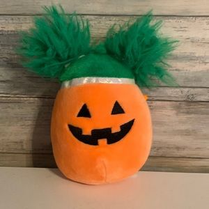 Halloween edition pumpkin squish mellow